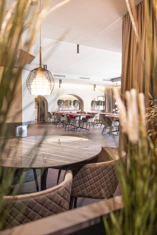 Seite ist noch in Arbeit - Funktion nur eingeschränkt nutzbar - bei Fragen bitte Email an: office@sporthotel-podersdorf.at